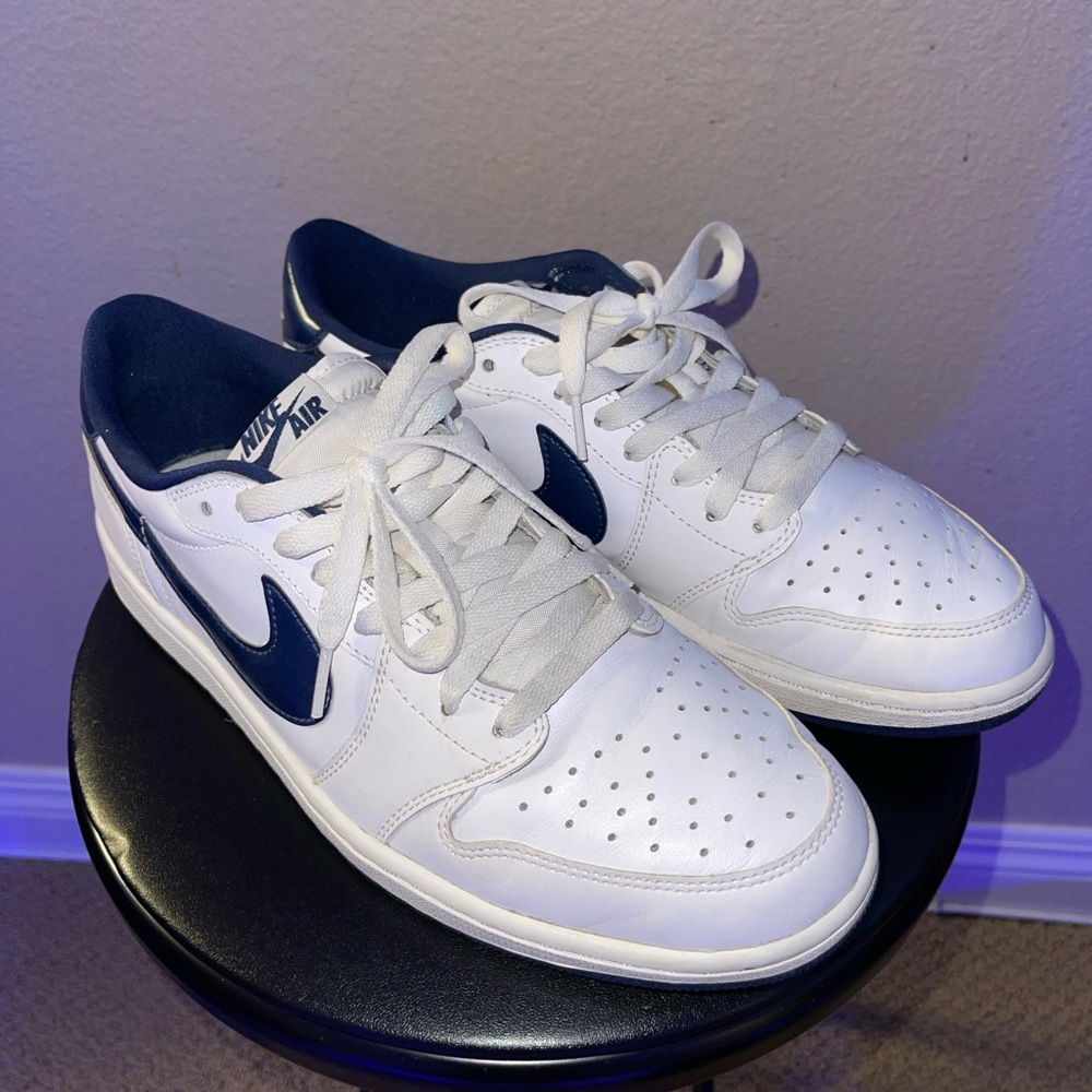 Jordan 1 Retro Low in Blue and White
